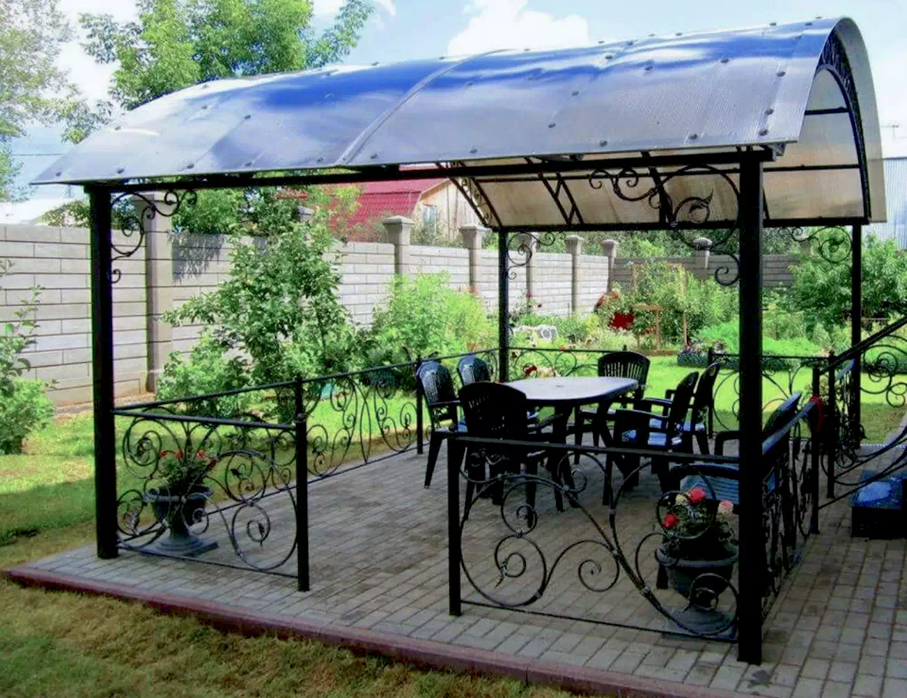 Навесы для дачи в Калининграде