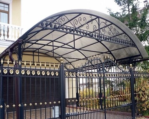 Навесы для дома в Калининграде